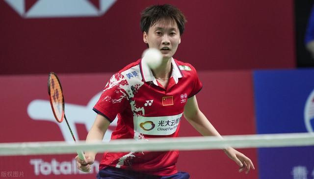 不仅是她成 不仅是她成