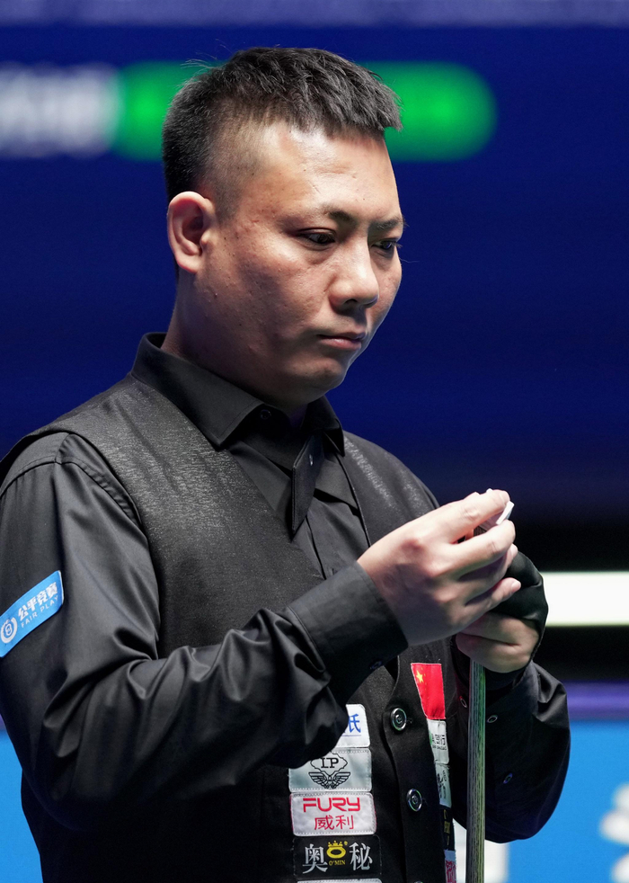 队年轻化的 队年轻化的