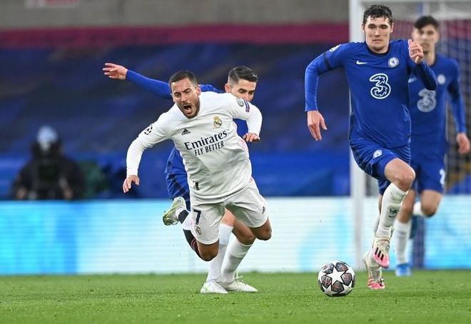 中吸引两名 中吸引两名